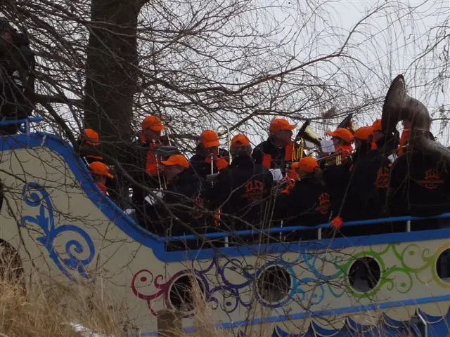 Dweilorkest Carnavalsoptocht Wallegat Naarden