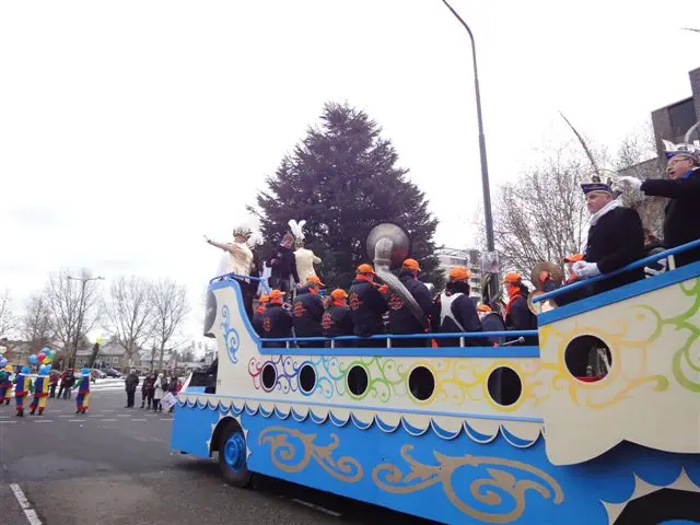 Vechtbloazers Carnavalsoptocht Naarden
