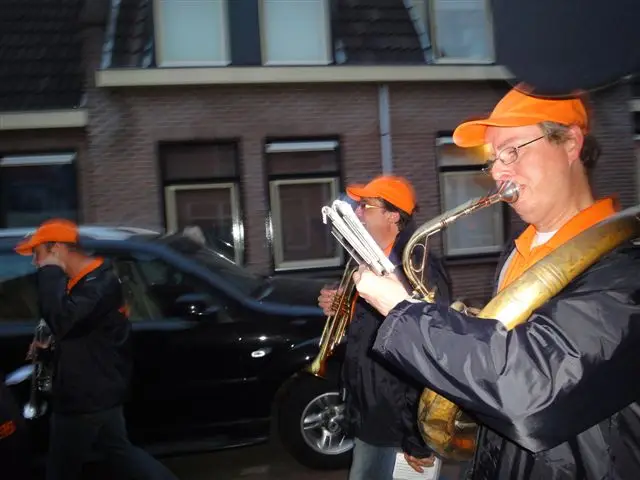 Weesp Lampionnenoptocht Dweilorkest