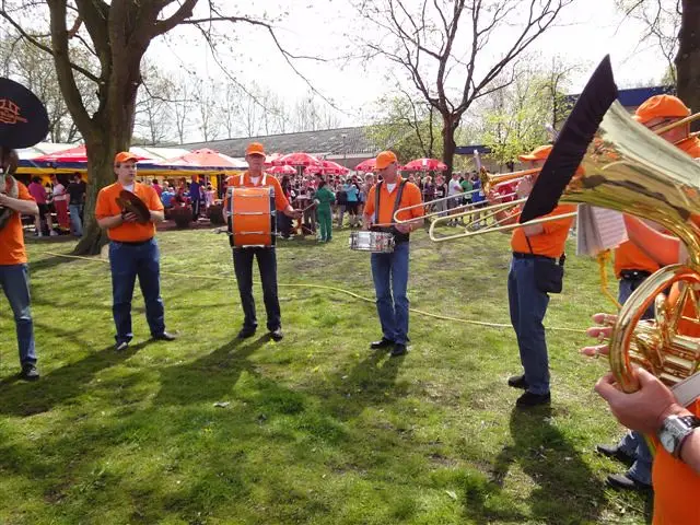 Geinloop Driemond Dweilorkest 