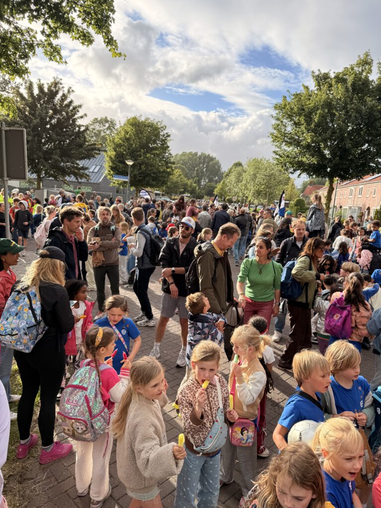 Avondvierdaagse Weesp naar Weespersluis 